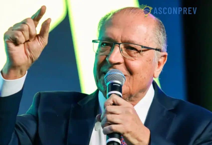 Alckmin prevê divulgação de plano contra tarifa de 50% dos EUA até terça-feira